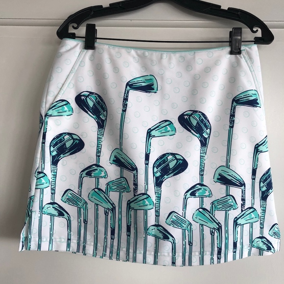 Vineyard Vines Dresses & Skirts - VINEYARD VINES Golf Club Print Skort Sz 4